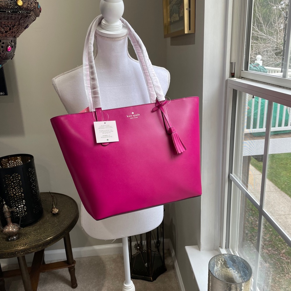 ❌SOLD❌ - Kate Spade Emilia Large Tote - Picture 2 of 9